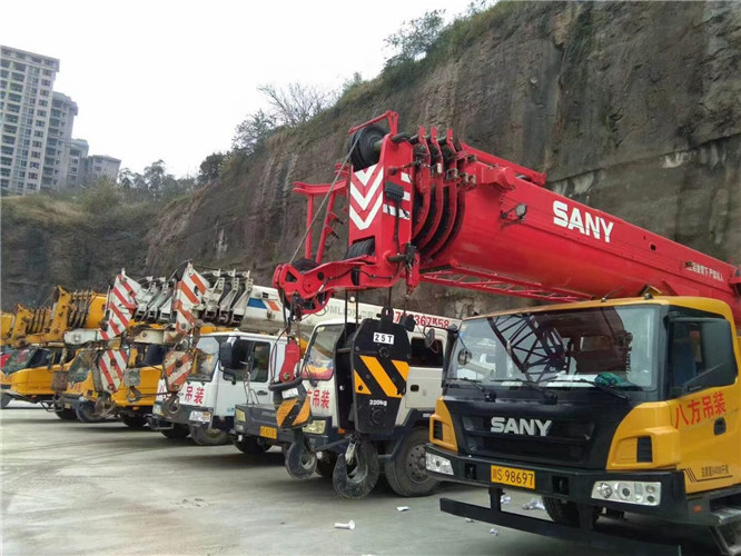 宁南县吊车出租按什么计费？台班费、单次费、里程费怎么算？