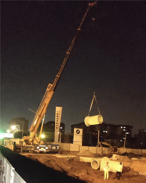 宁南县“弯臂矫正”—— 吊车的 “形变补偿” 技术